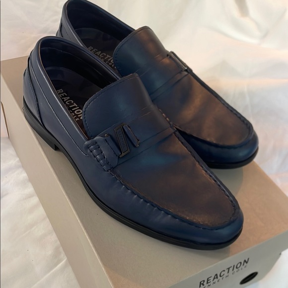Kenneth Cole Reaction Men's Blue Loafers - Picture 2 of 12